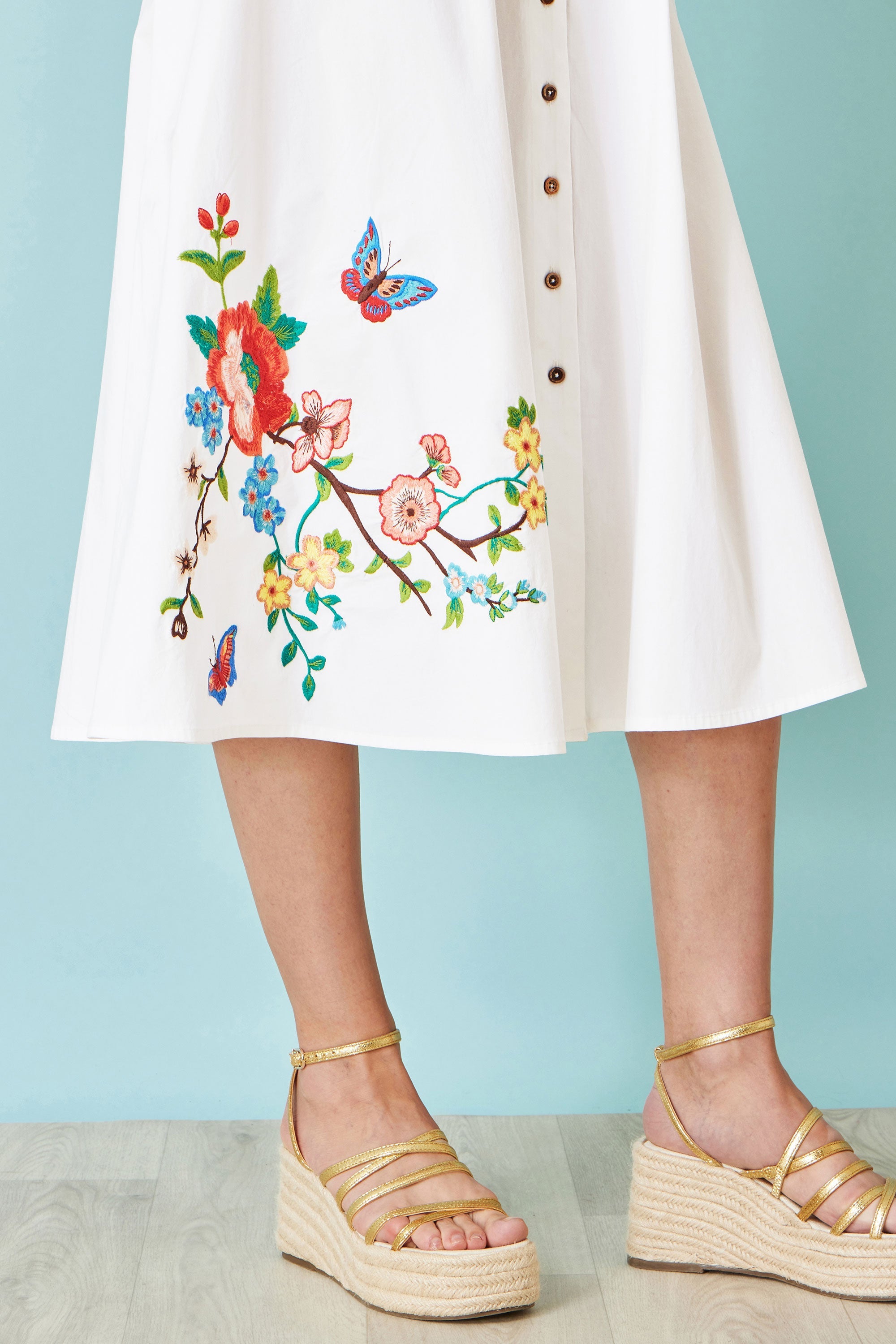 Yumi White Cotton Midi Dress With Embroidery