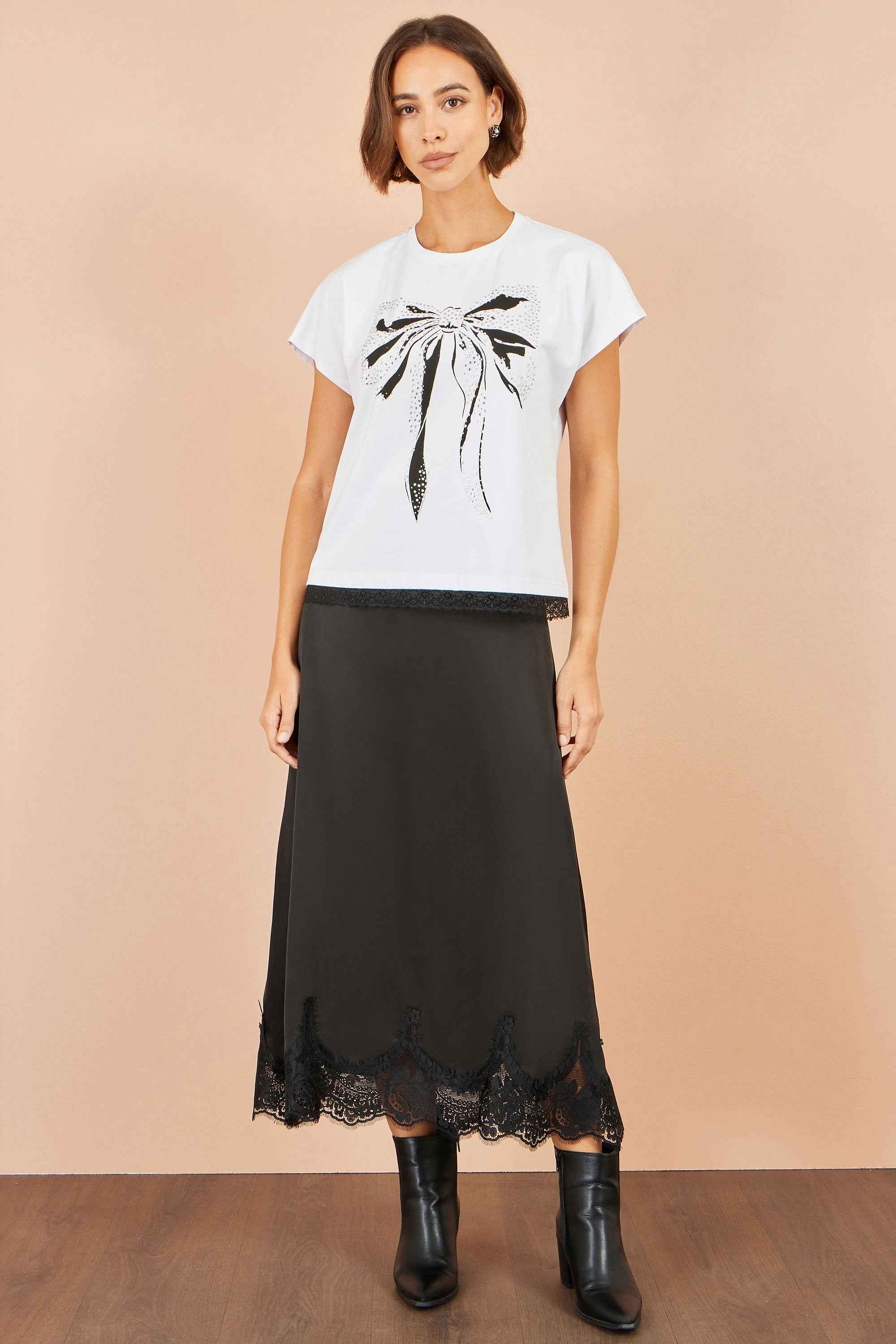 Yumi White Bow T-Shirt With Lace