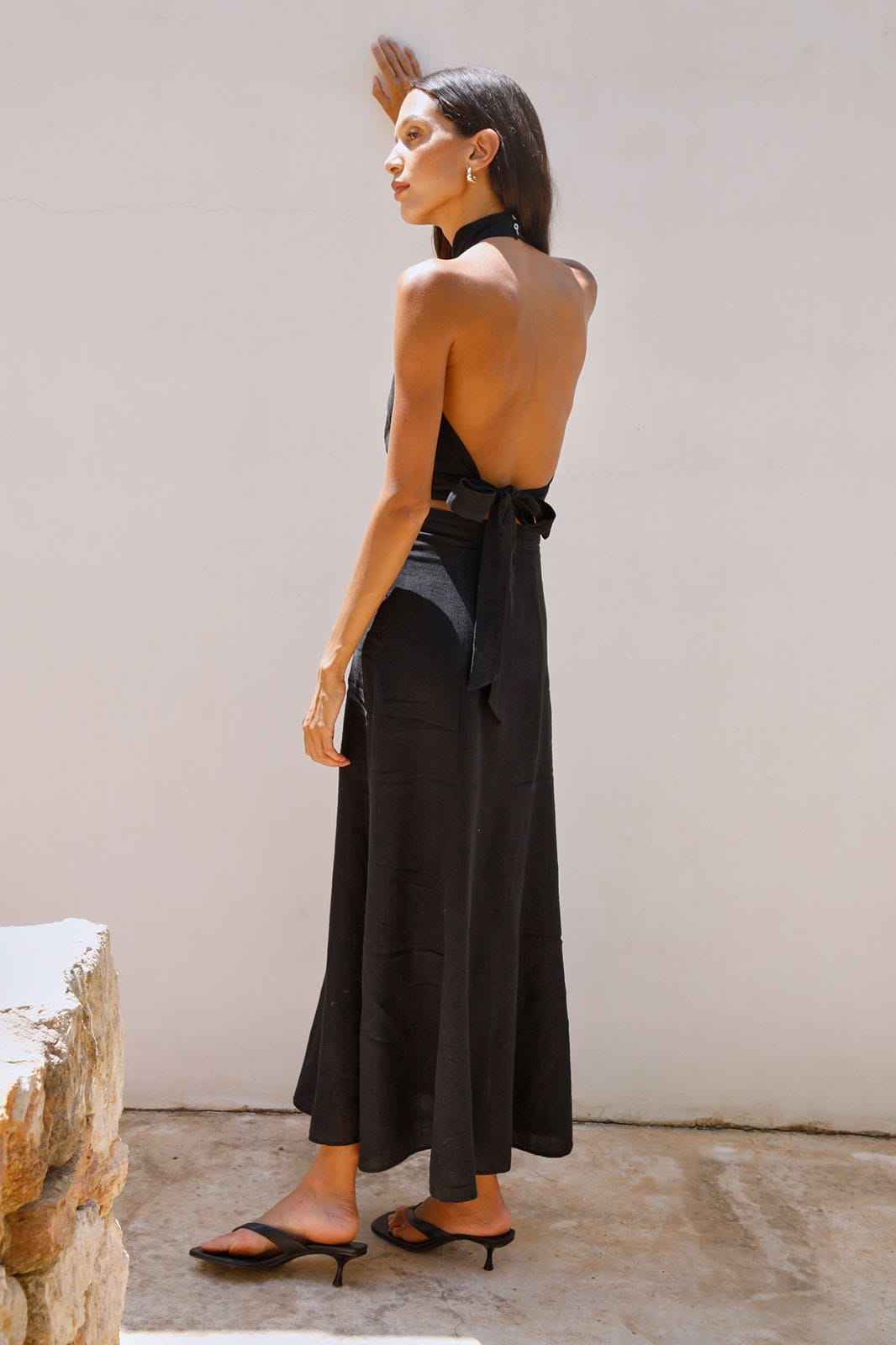 The Ronja Halterneck Top in black