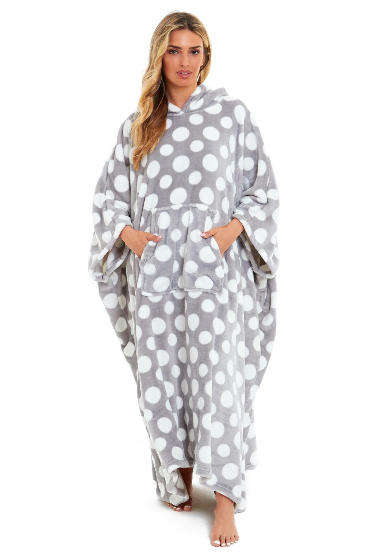 OLIVIA ROCCO Oversized Hooded Fleece Poncho Blanket Stars Polka Dots Easy Care for Cosy Home Layering