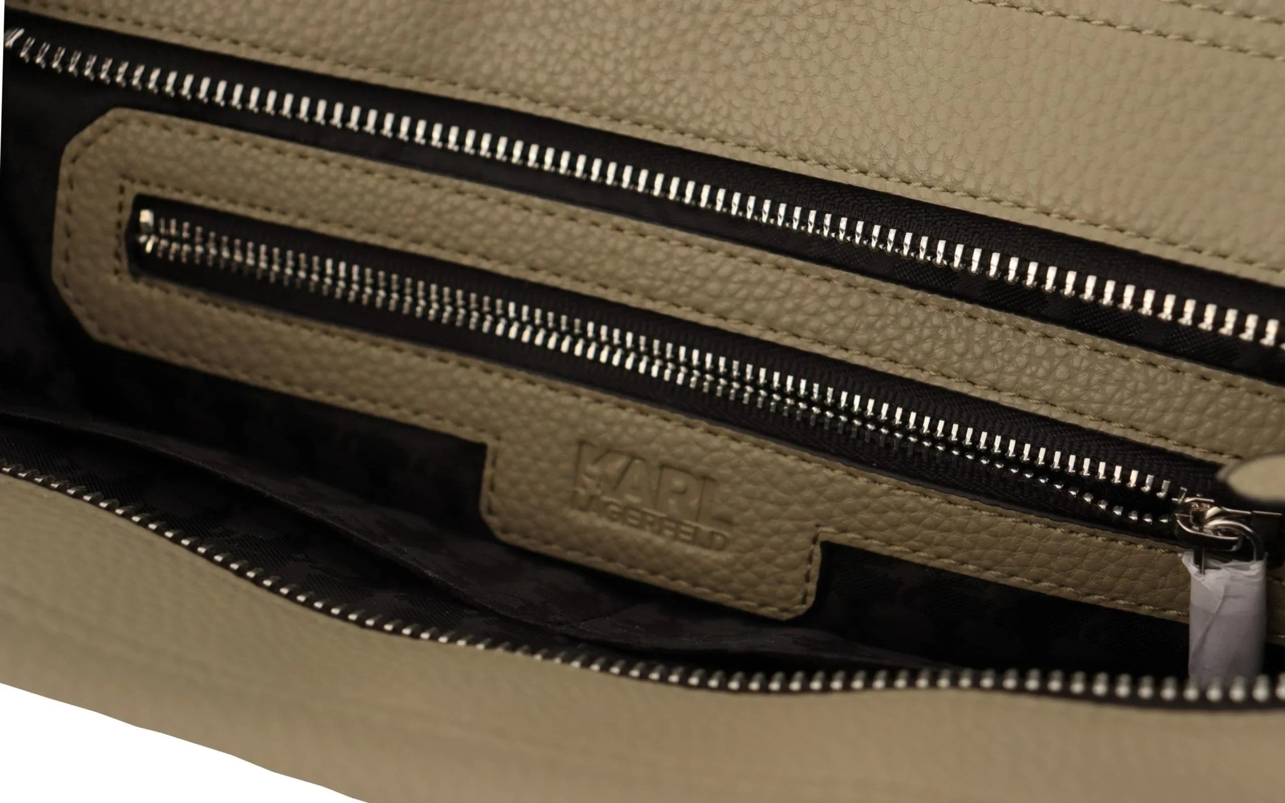 Karl Lagerfeld Tragetasche aus salbeigrünem Leder