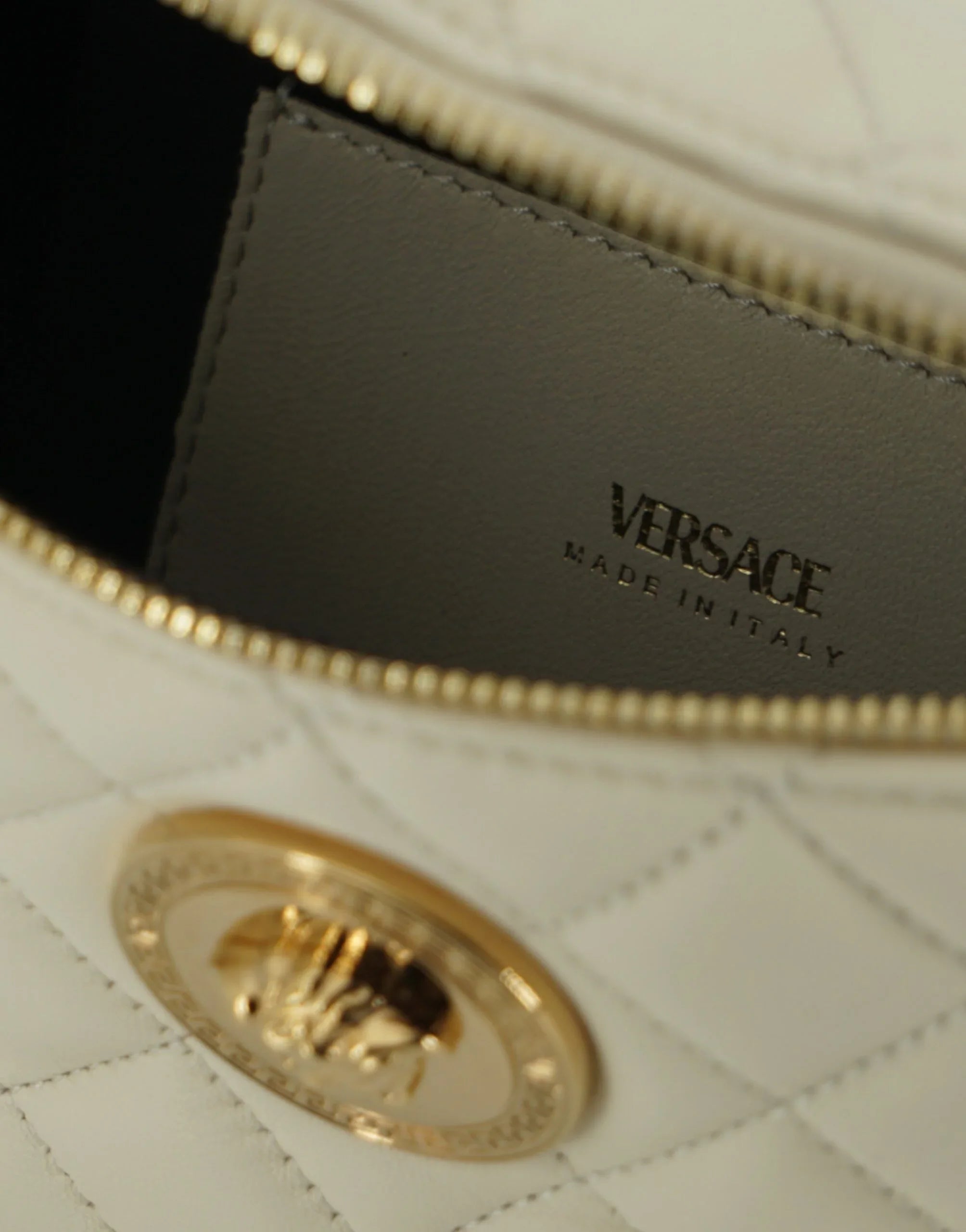 Versace Gürteltasche aus weißem Lammleder