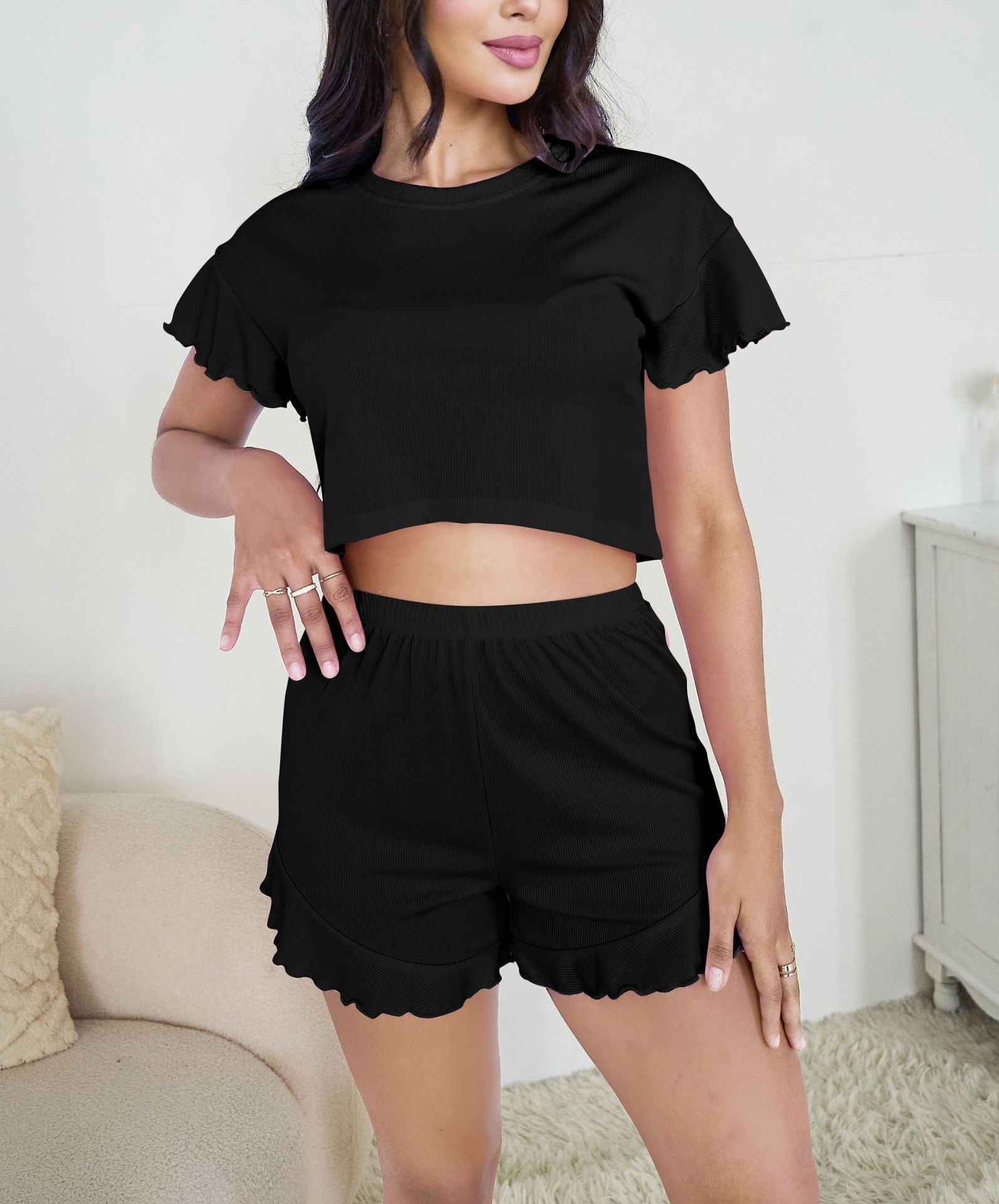 Ruffled Crop Top & Shorts Set – Loose Fit Women’s Loungewear Two-Piece