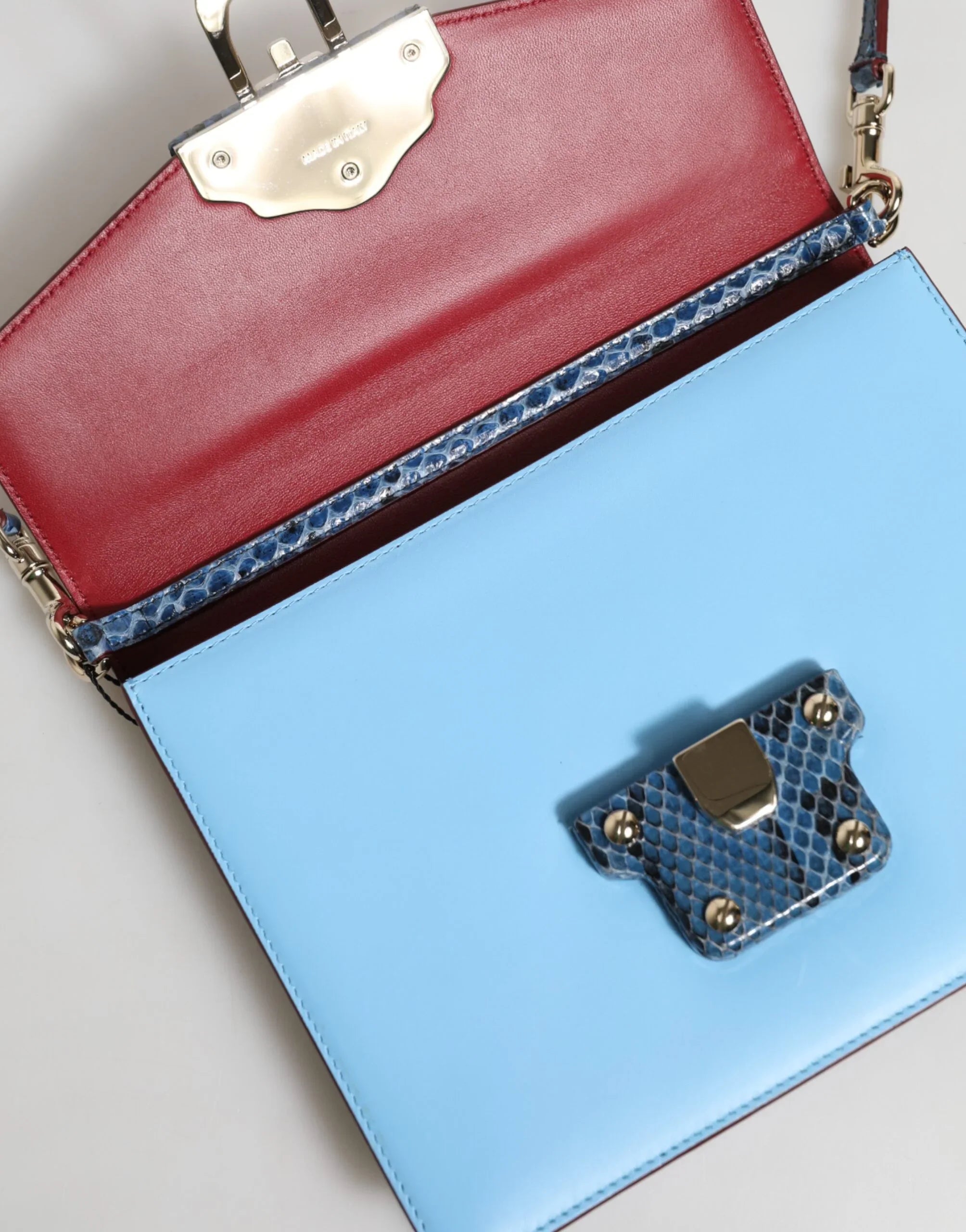 Dolce &amp; Gabbana LUCIA Umhängetasche aus exotischem Leder in Blau und Beige