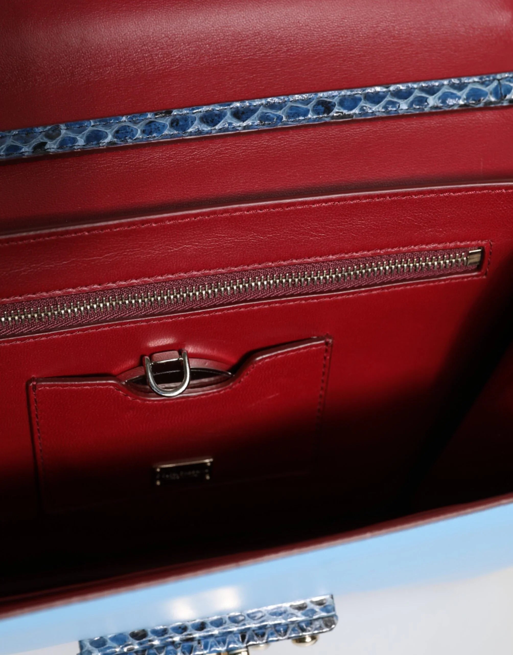 Dolce &amp; Gabbana LUCIA Umhängetasche aus exotischem Leder in Blau und Beige