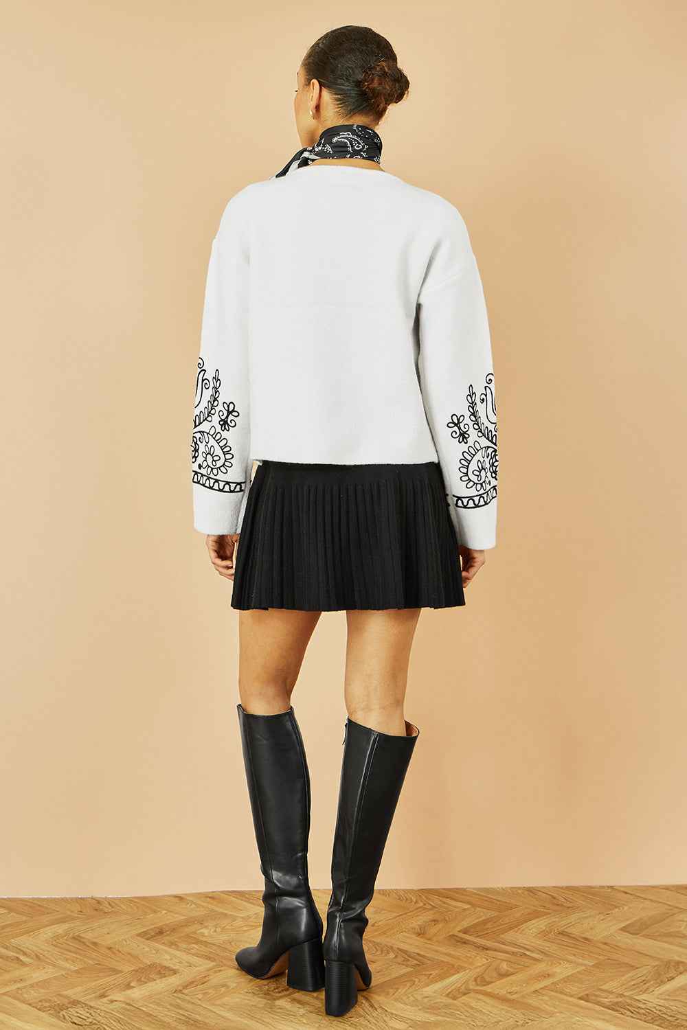 Yumi Black Knitted Pleated Mini Skirt