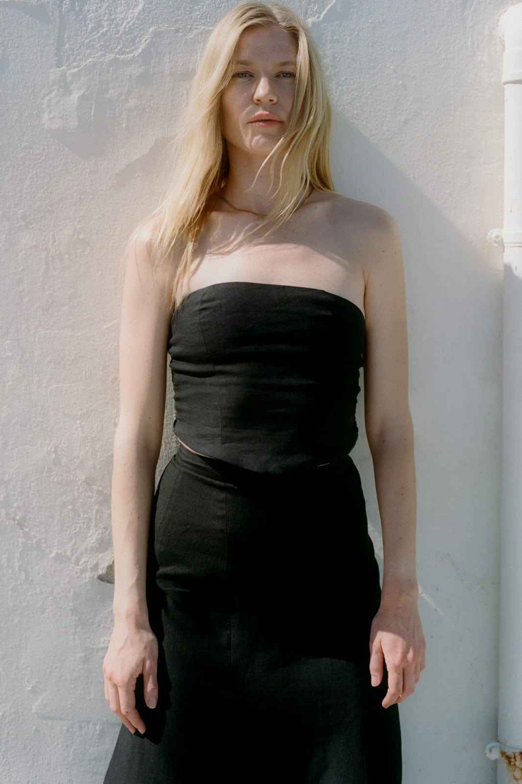 The Pippa Cropped Bandeau Bustier Top in black