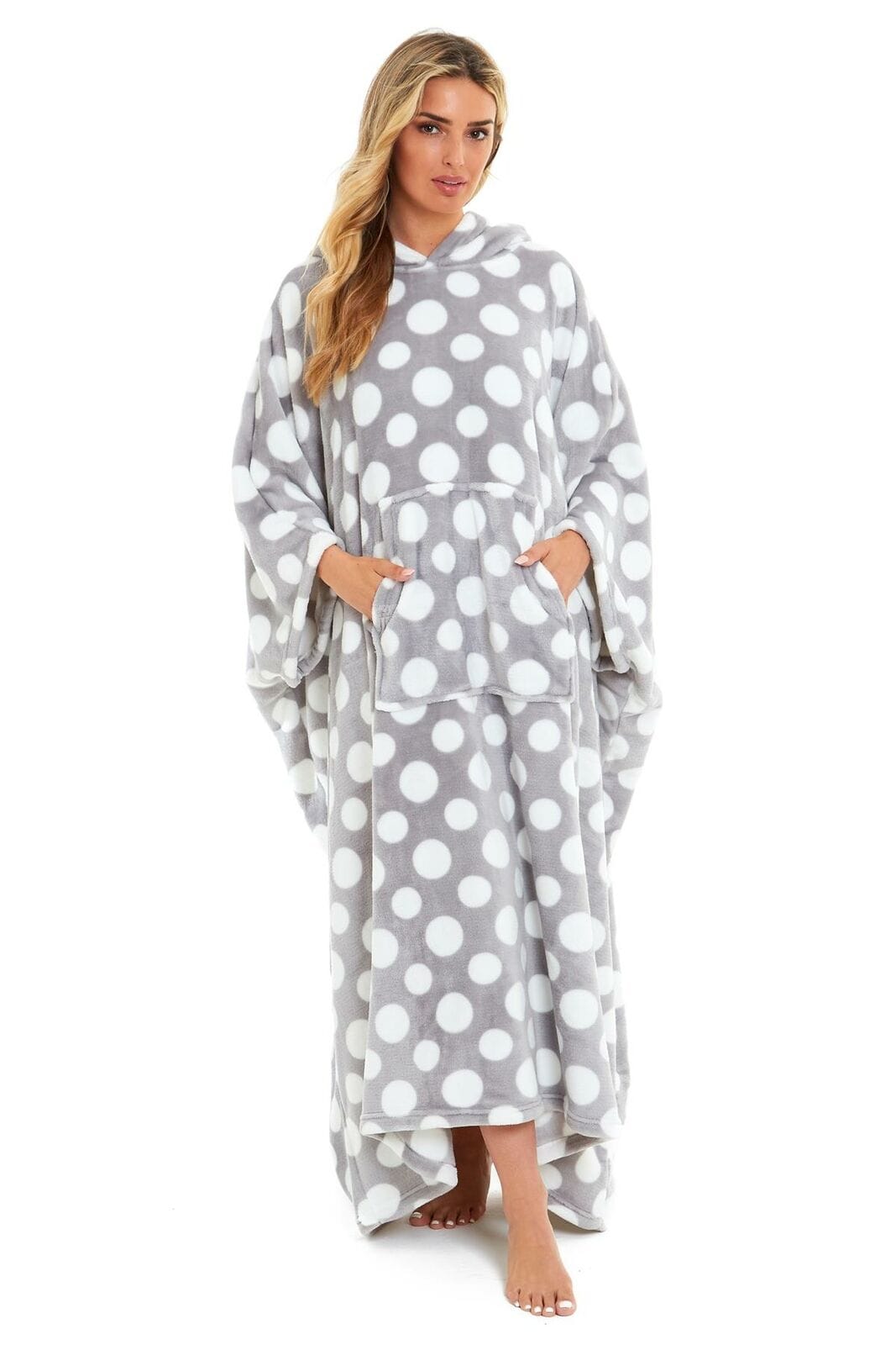 OLIVIA ROCCO Oversized Hooded Fleece Poncho Blanket Stars Polka Dots Easy Care for Cosy Home Layering